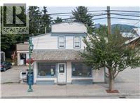 2037 Shuswap Avenue Lumby BC V0E2G0