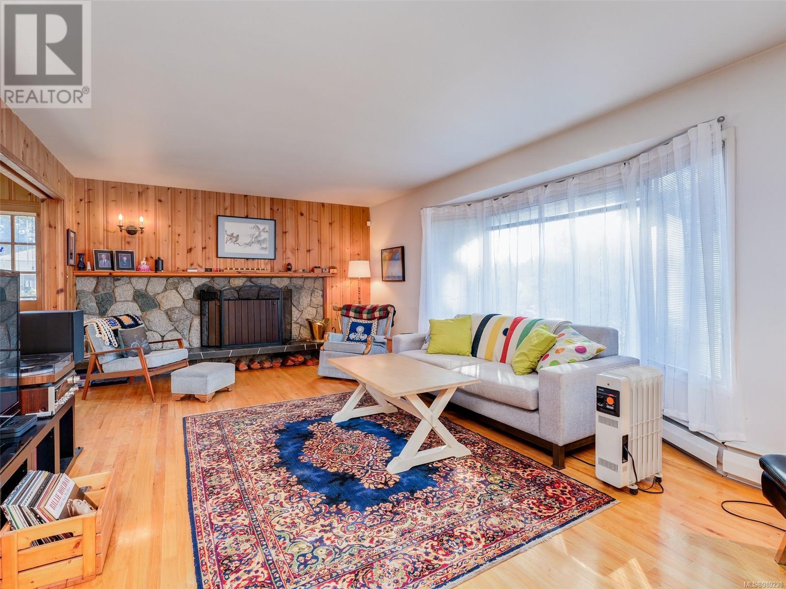 4799 Cordova Bay Rd