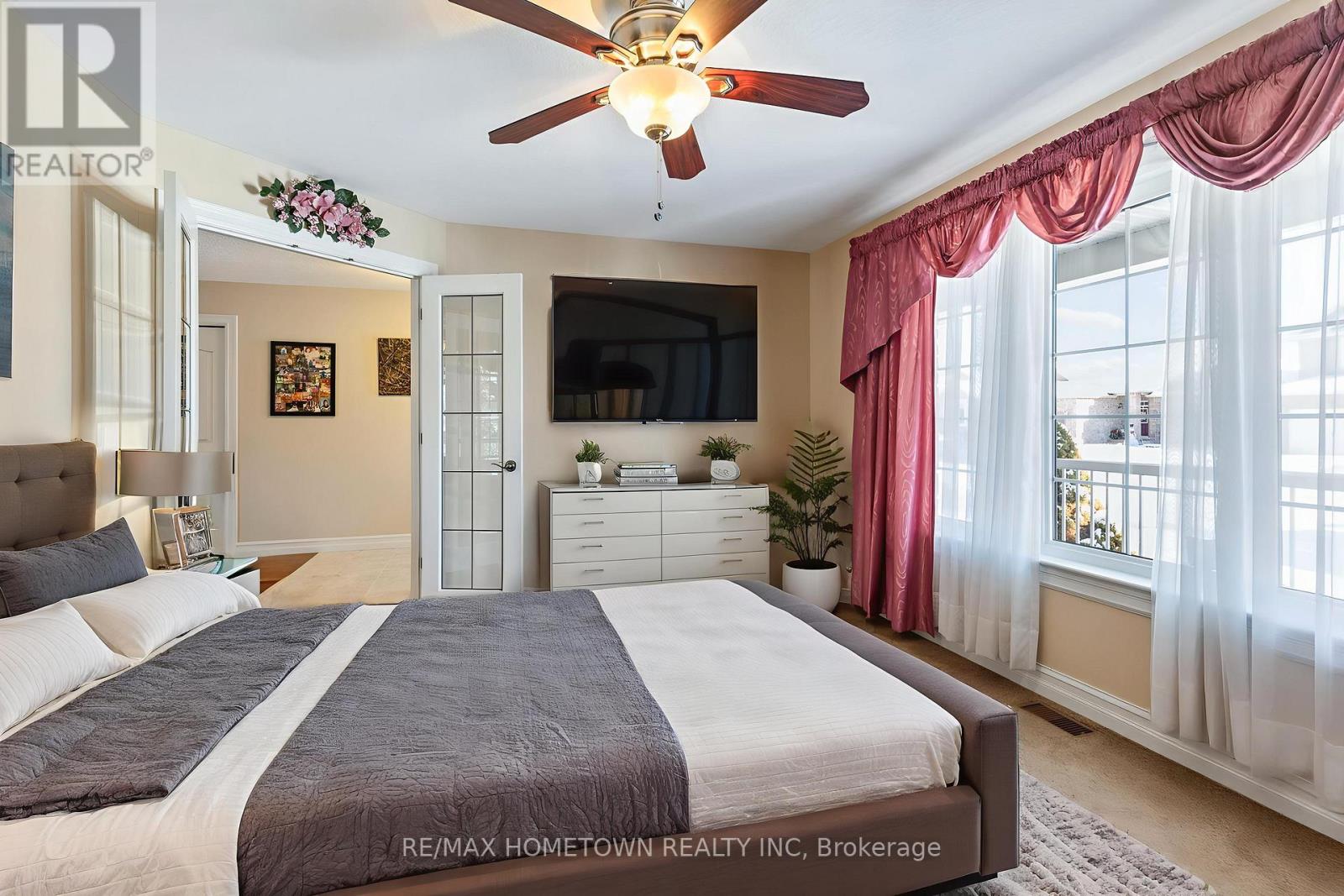 1124 MCCLURE CRESCENT