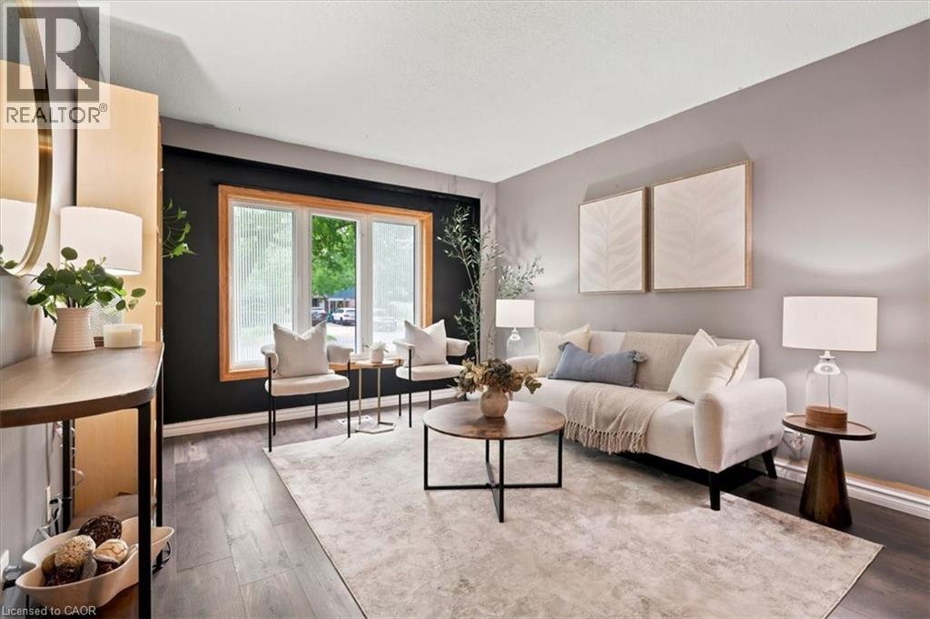 6 TAMARACK Court