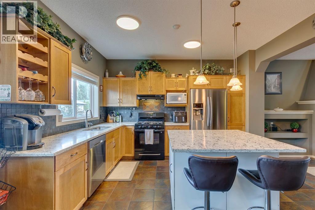 210 Elgin View SE
