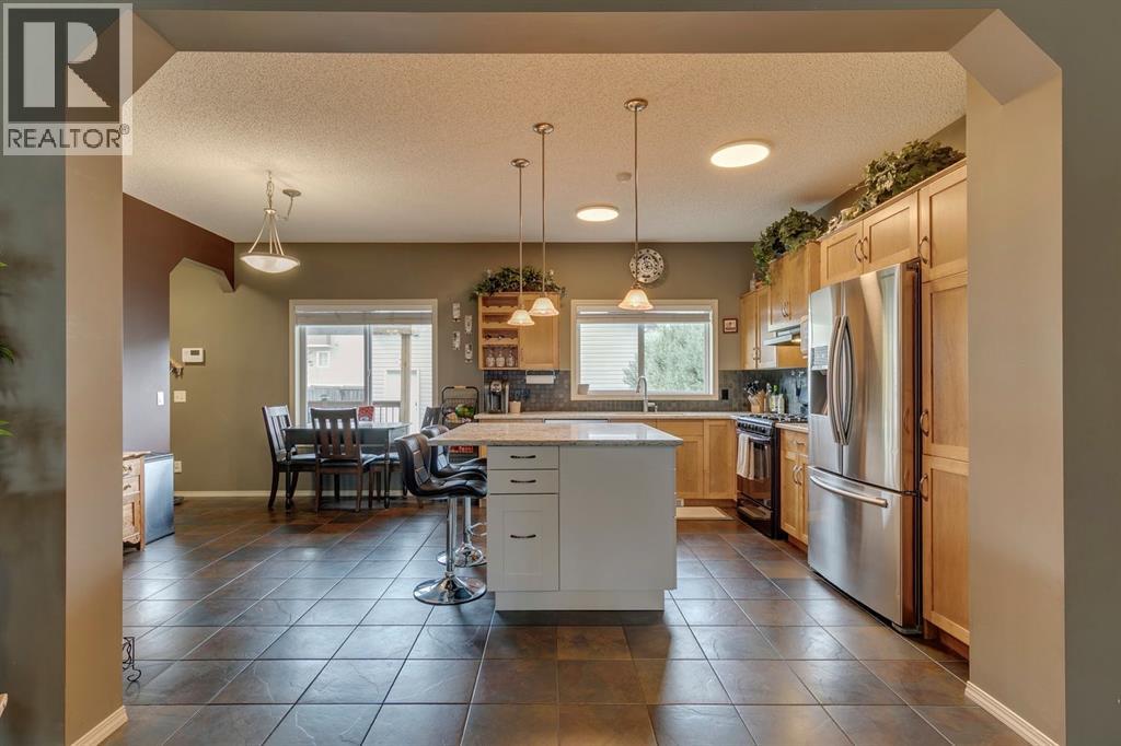 210 Elgin View SE