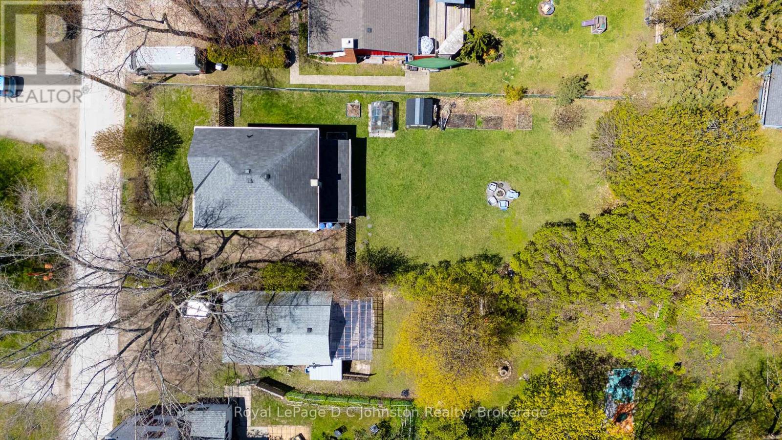 166 MACDONALD LANE