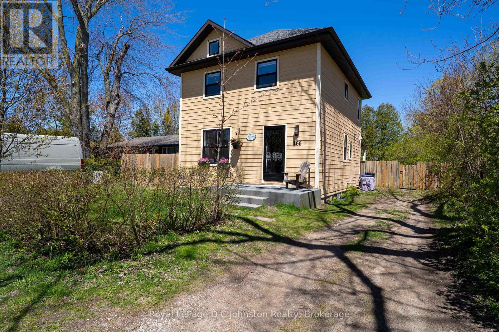 166 MACDONALD LANE