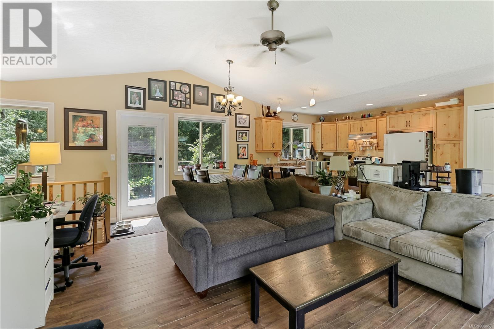 1574 Pady Pl