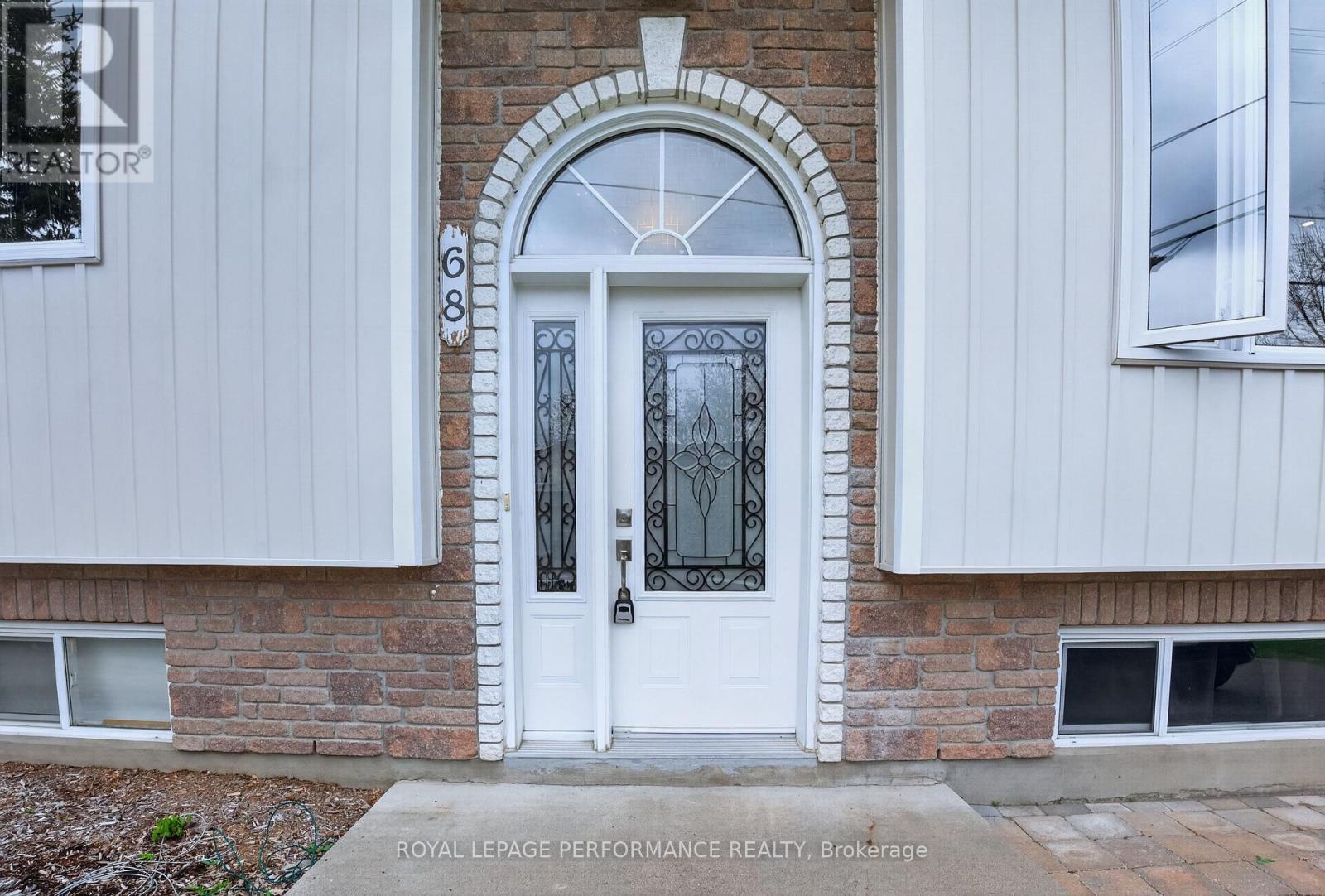 68 LAFLECHE BOULEVARD