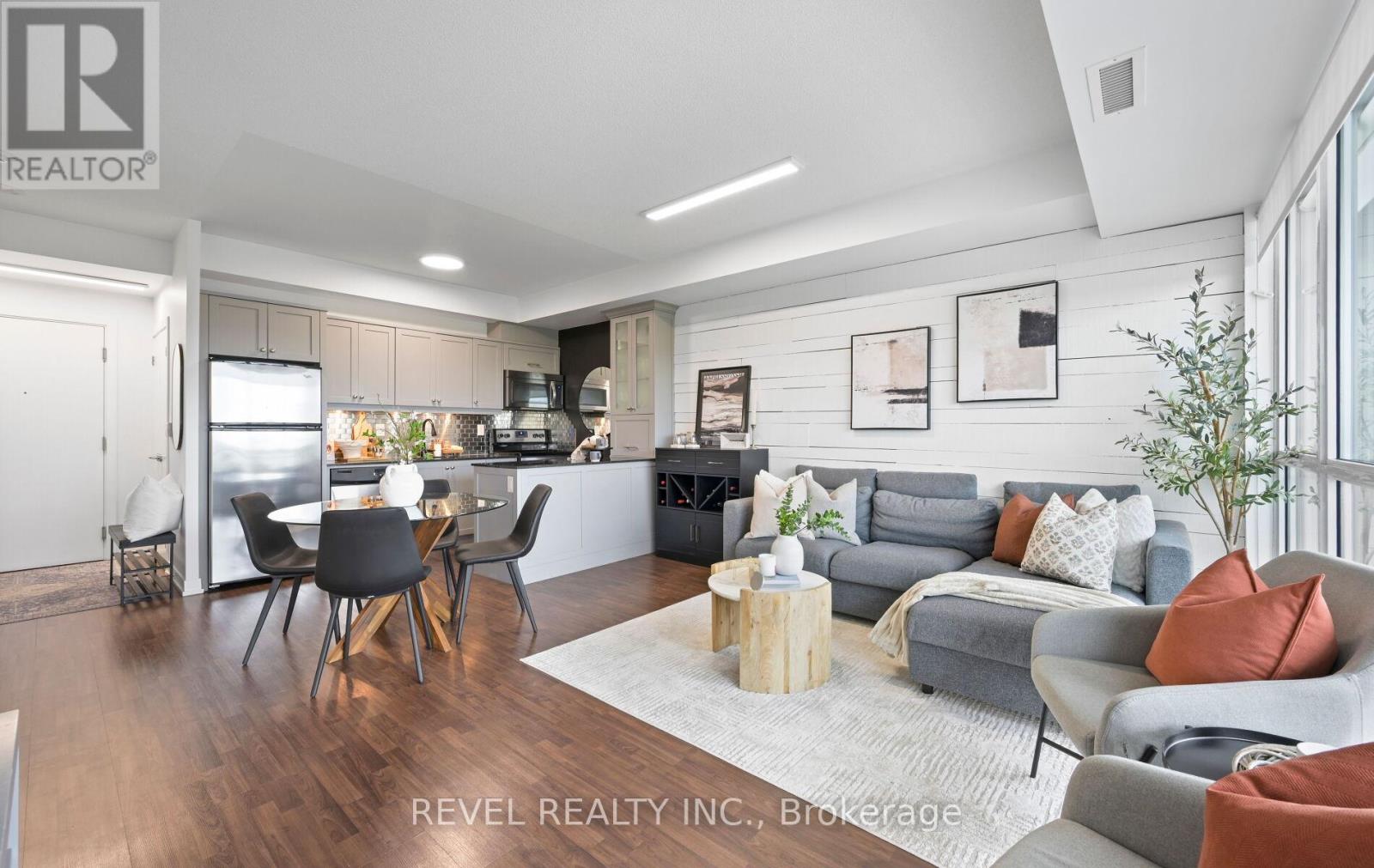 801 - 5101 DUNDAS STREET W