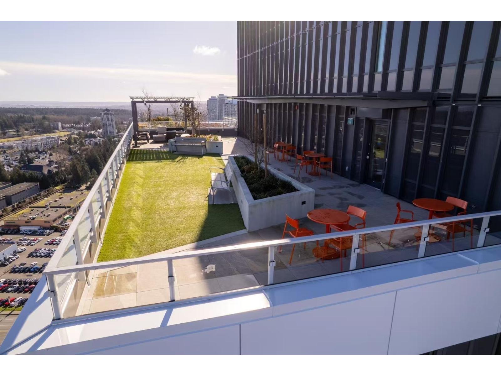 1204 10428 WHALLEY BOULEVARD