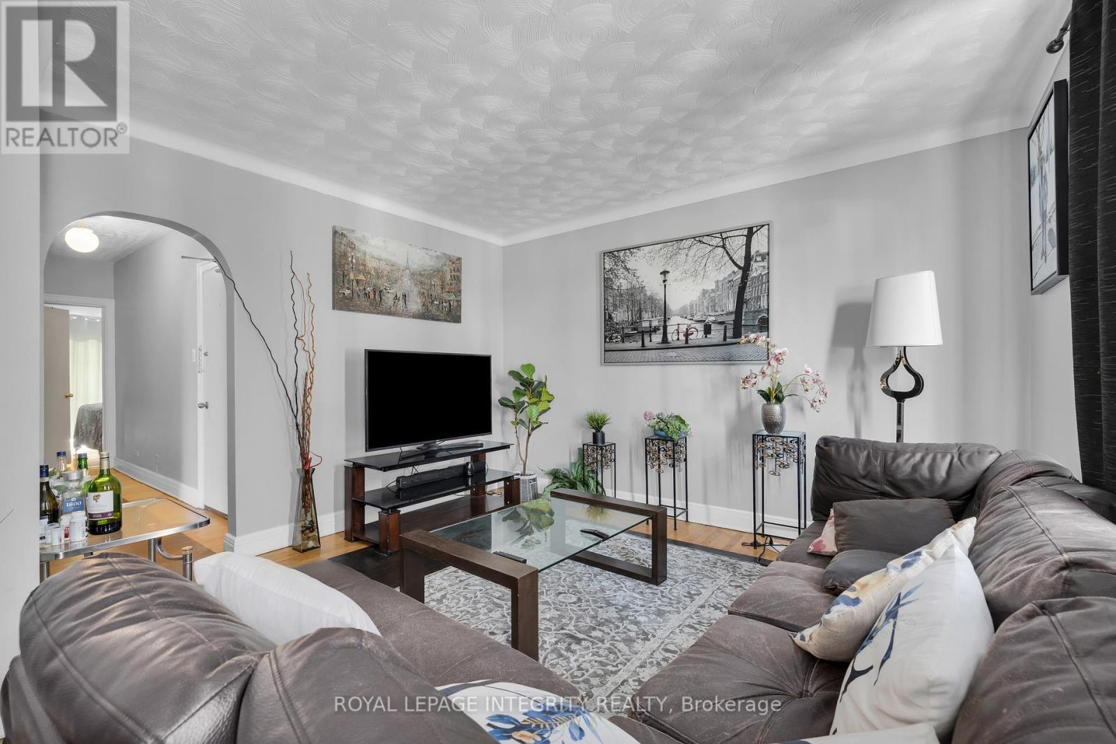 154 COLUMBUS AVENUE