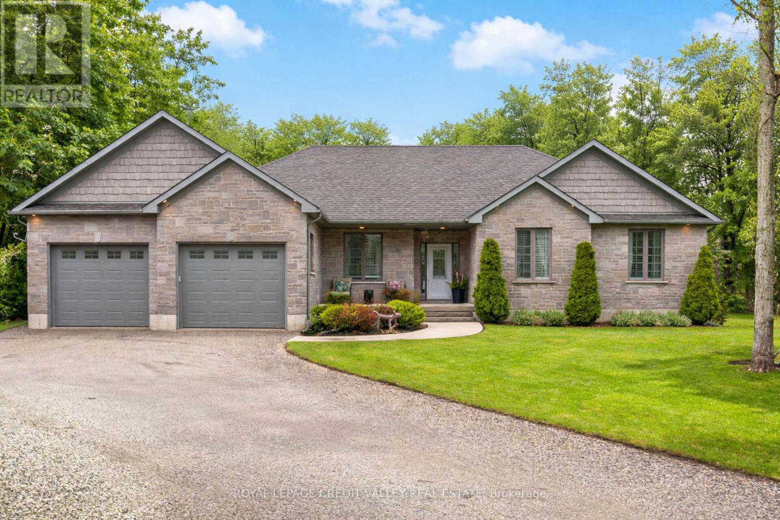 60 - 580381 SIDE ROAD