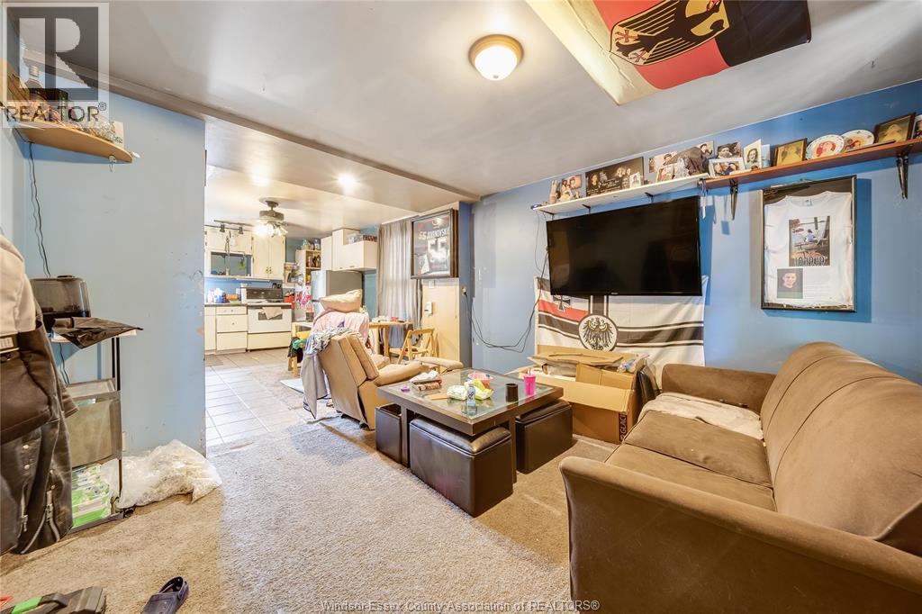 1066 HICKORY