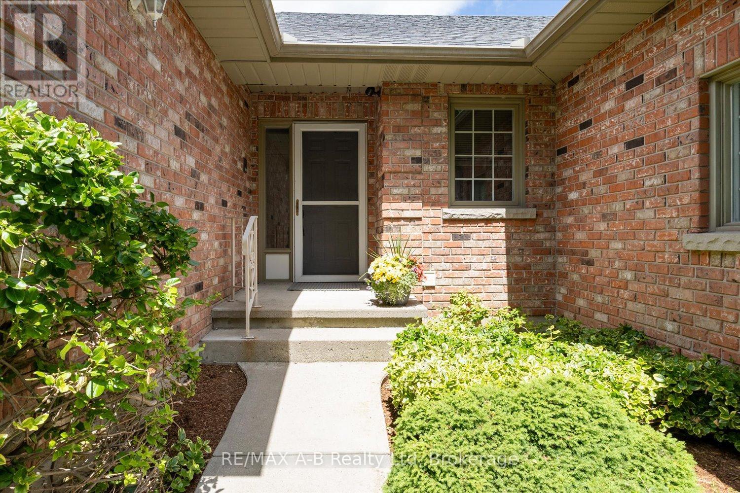 38 MURRAY HILL ROAD