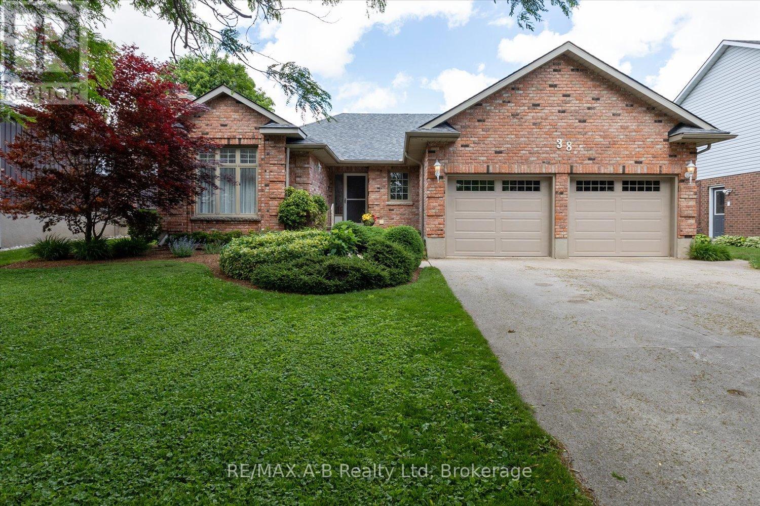 38 MURRAY HILL ROAD