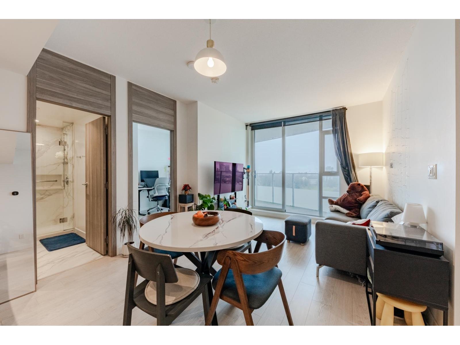 1803 9887 WHALLEY BOULEVARD