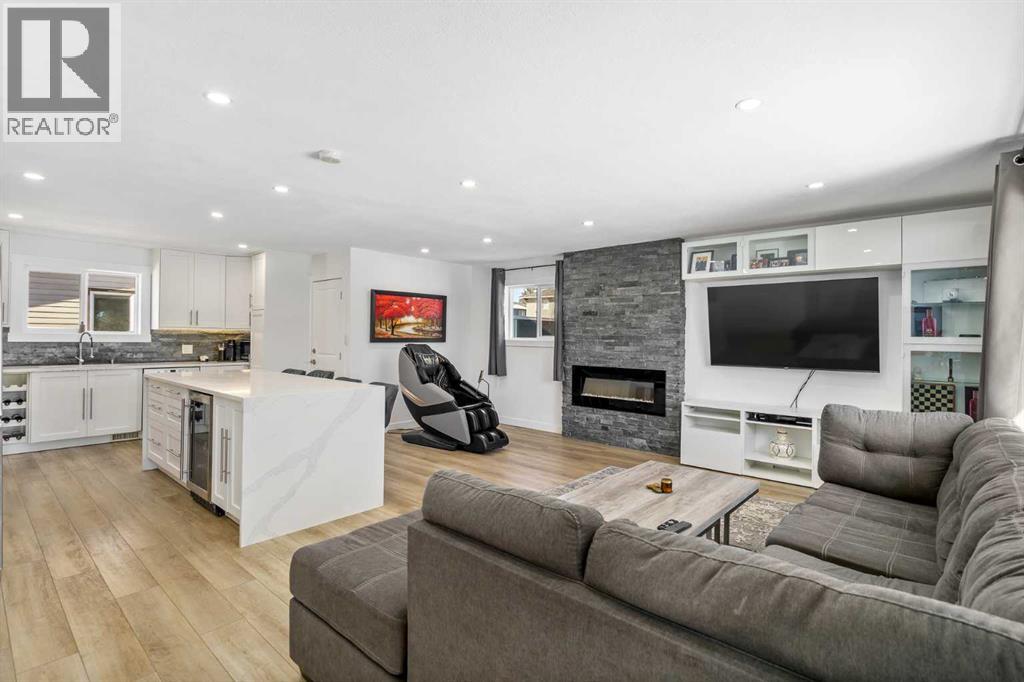 119 Silvercreek Close NW