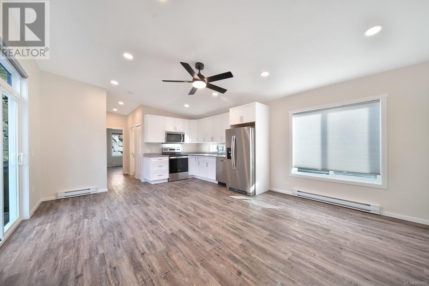 102 3499 Henry Rd