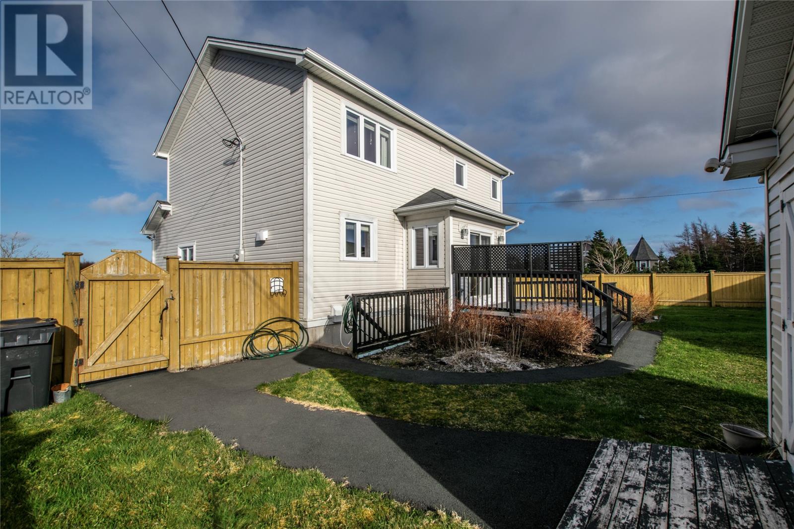 72 Blue Puttee Drive