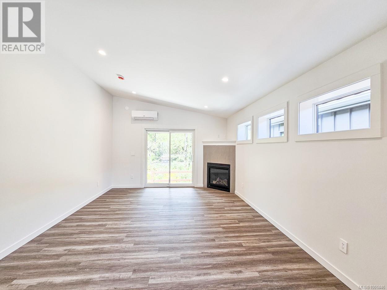 39 3025 Royston Rd