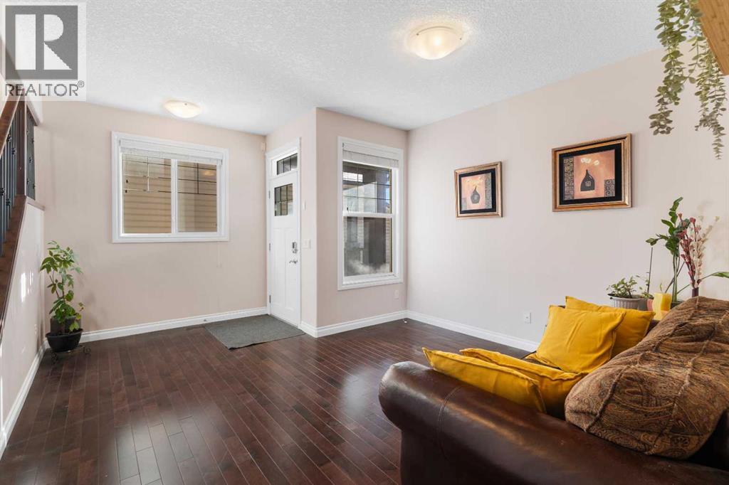 529 Saddlelake Drive NE