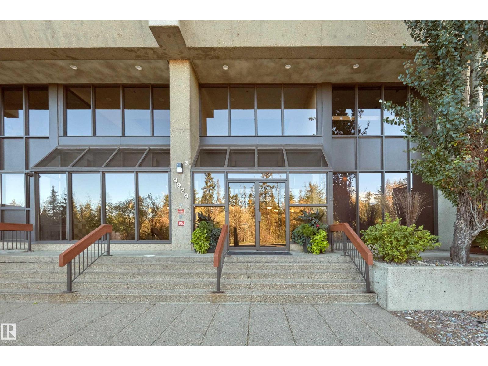 #403 9929 SASKATCHEWAN DR NW