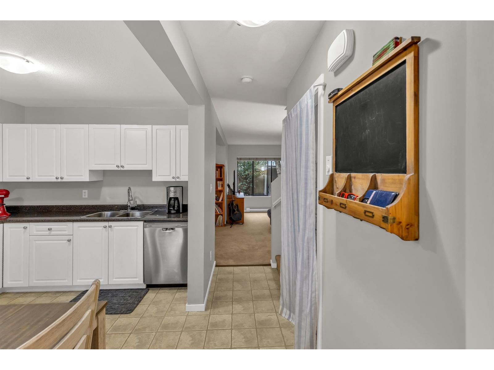 42 32310 MOUAT DRIVE