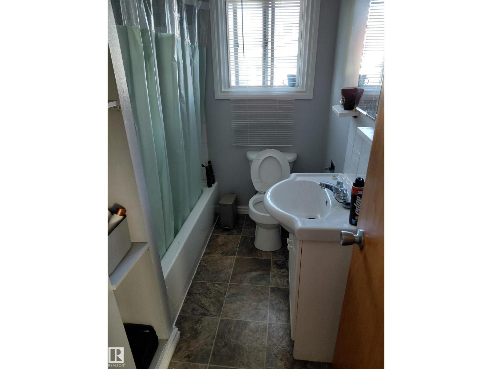 10451 157 ST NW