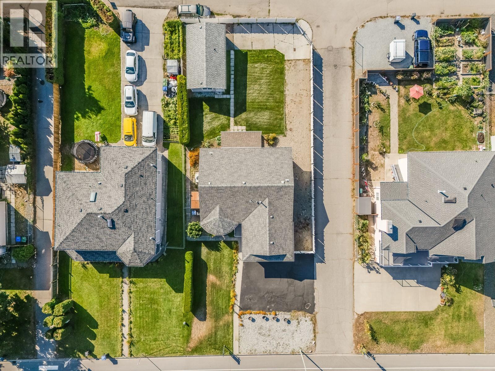 796 Hollywood Road N