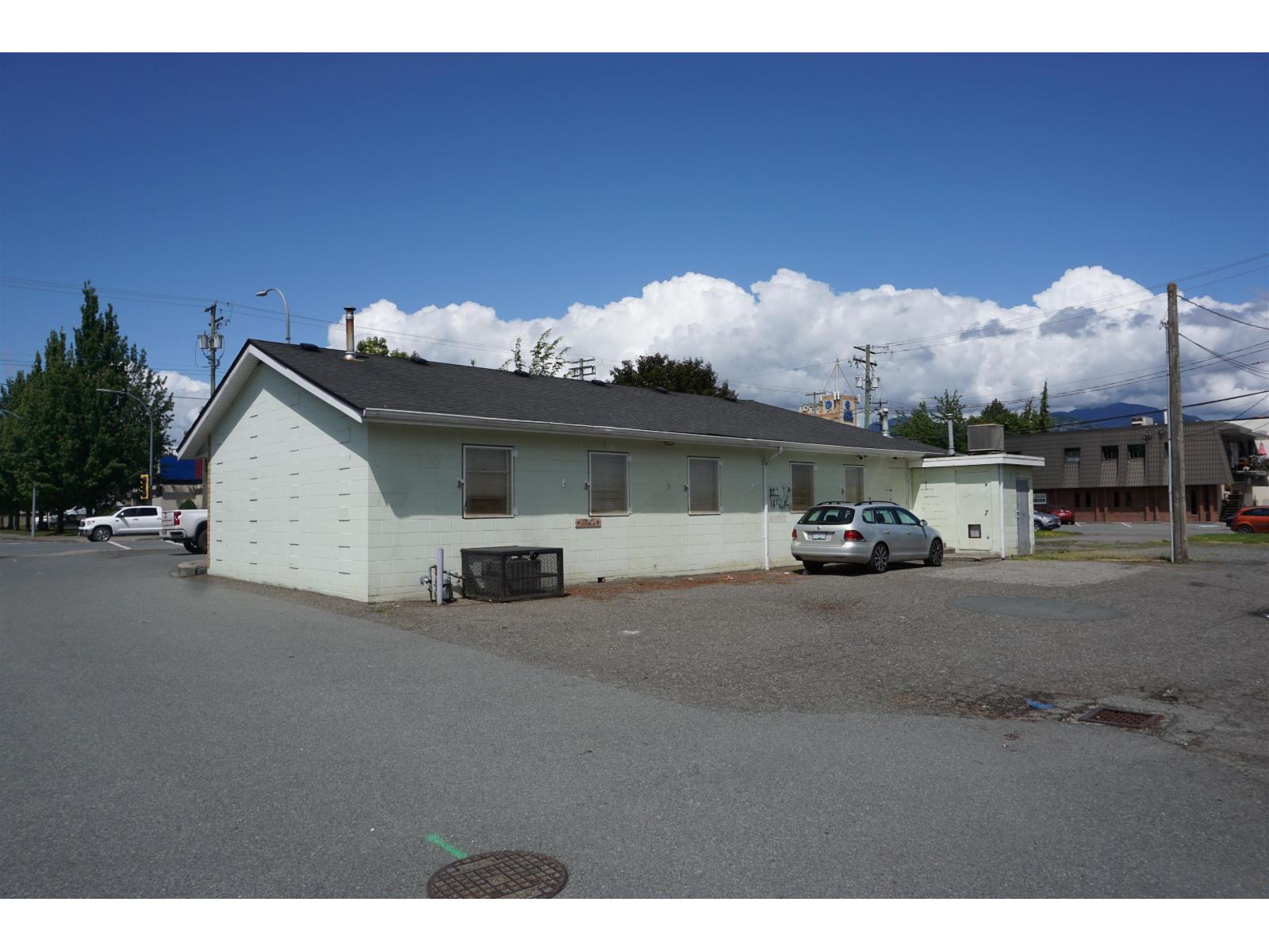 9072 YOUNG ROAD|Chilliwack Downtown