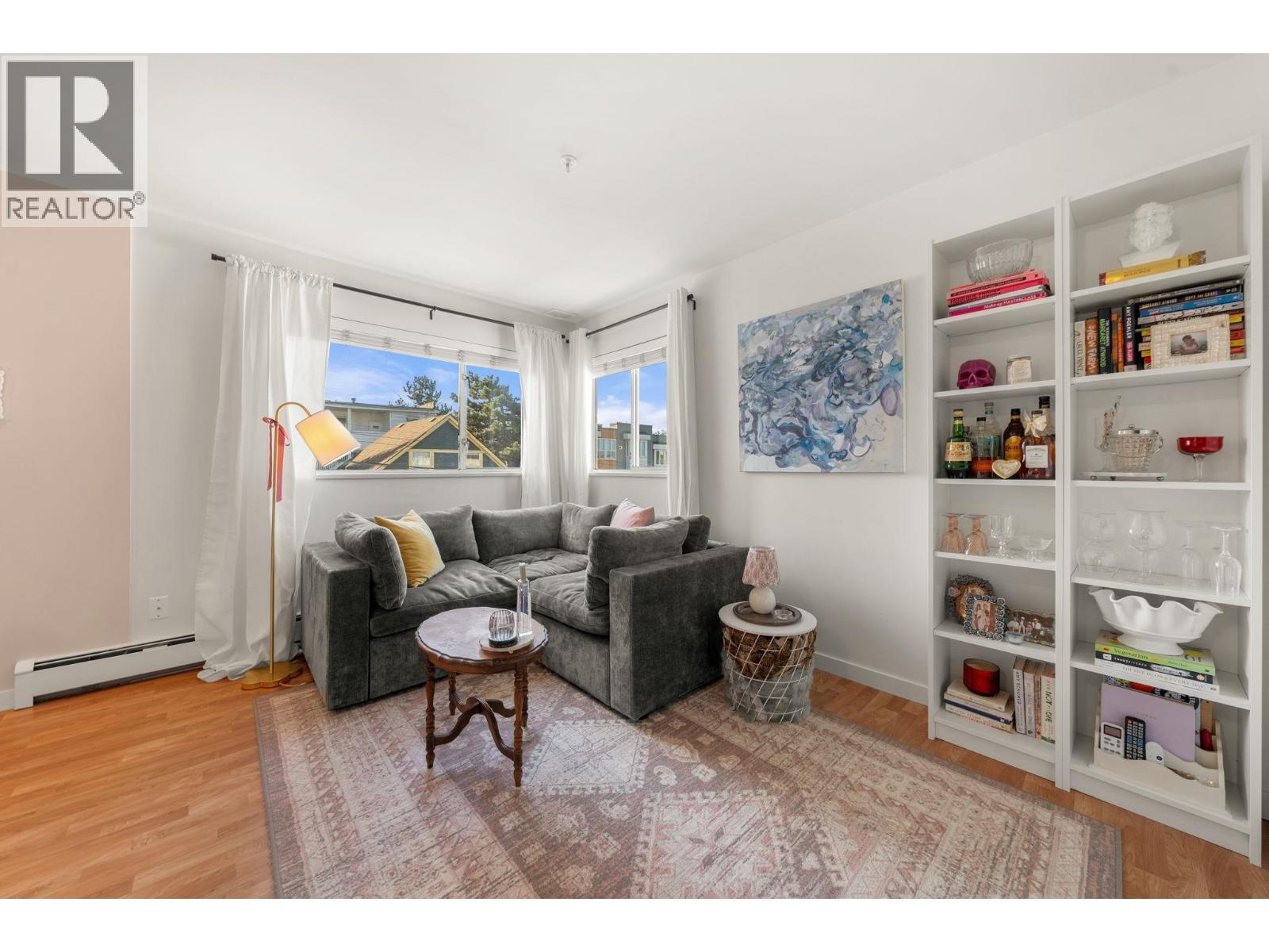 305 33 N TEMPLETON DRIVE