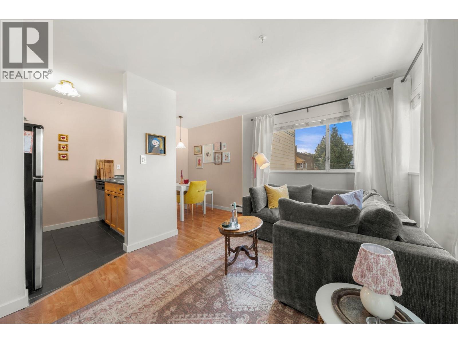 305 33 N TEMPLETON DRIVE