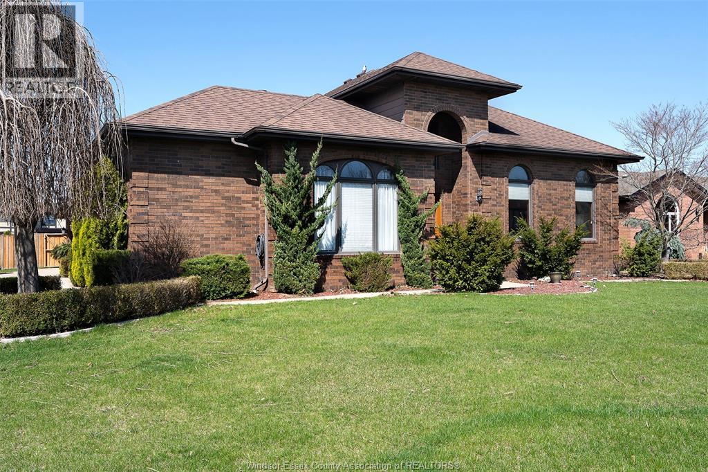 172 POINTE WEST