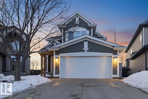 12634 16A AV SW Edmonton AB T6W1R7