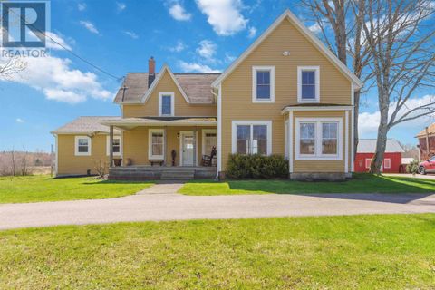 648 Brooklyn Street North Kingston NS B0P1R0