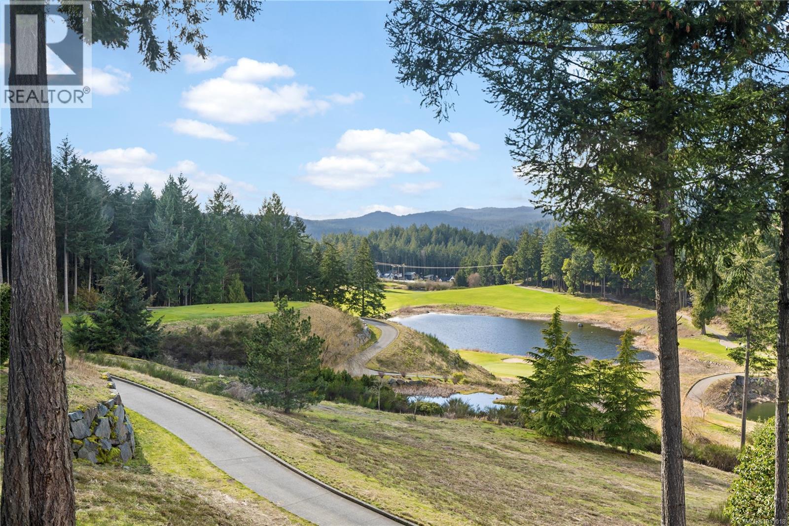 2212 Island Falls Pl