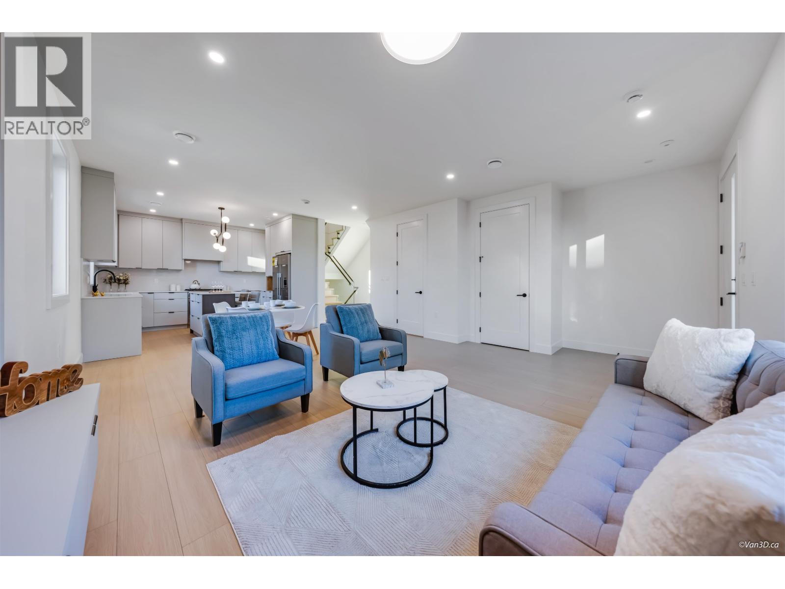 2 4211 GRAVELEY STREET