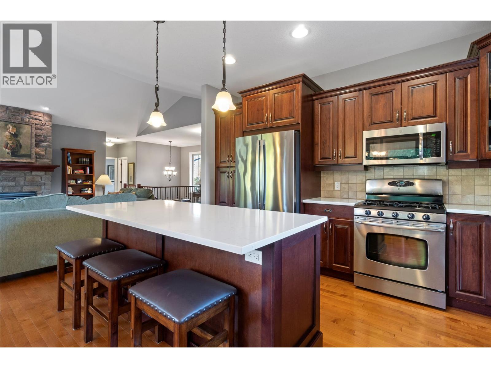 2706 Golf Course Drive