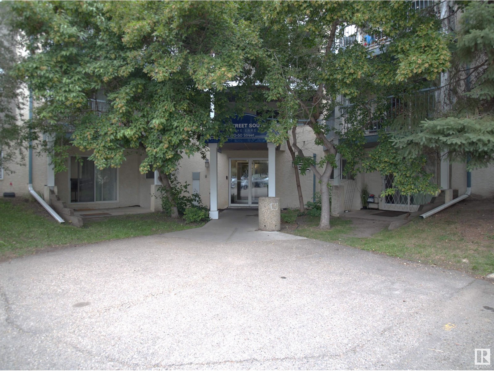 #434 2520 50 ST NW