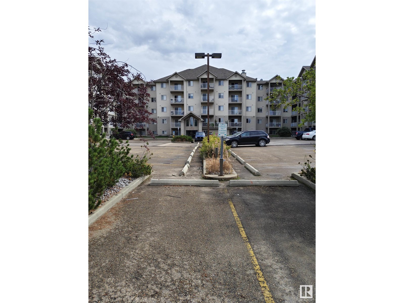 #209 7511 171 ST NW