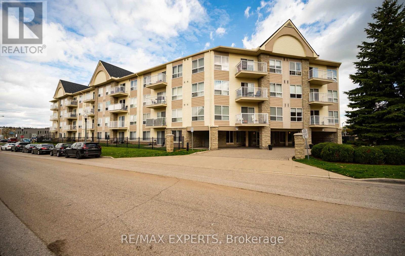 Photo 1 of 18 — 319 - 8 HARRIS STREET Unit 319, Cambridge, ON N1R8R1