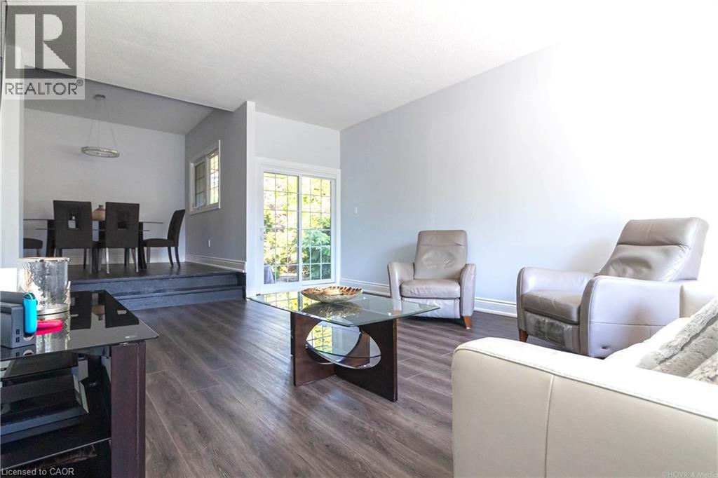 2390 SINCLAIR Circle