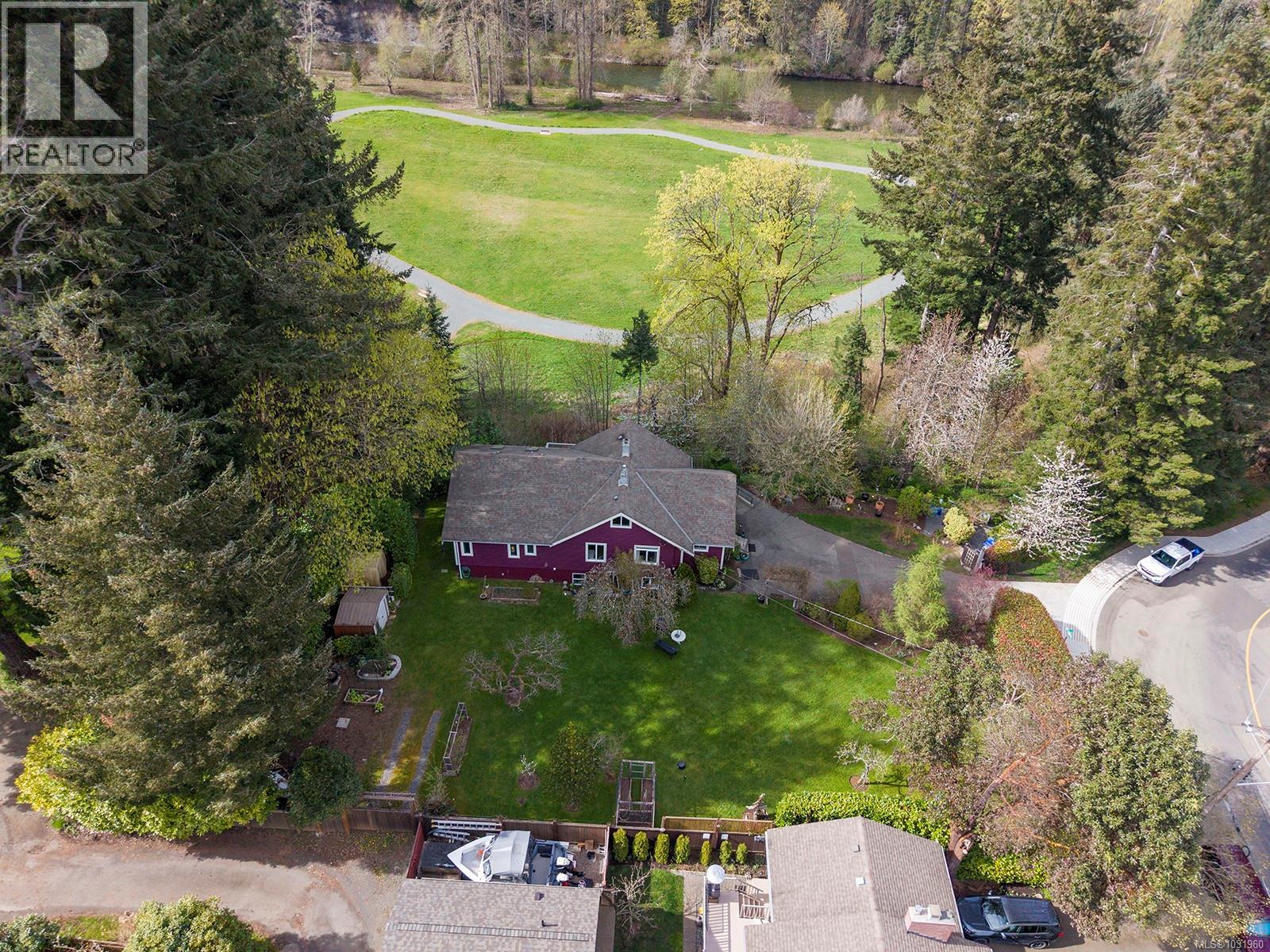325 Harmston Ave