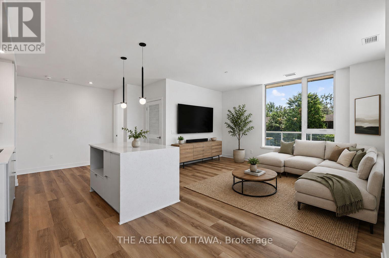 204 - 3085 RIVERSIDE DRIVE