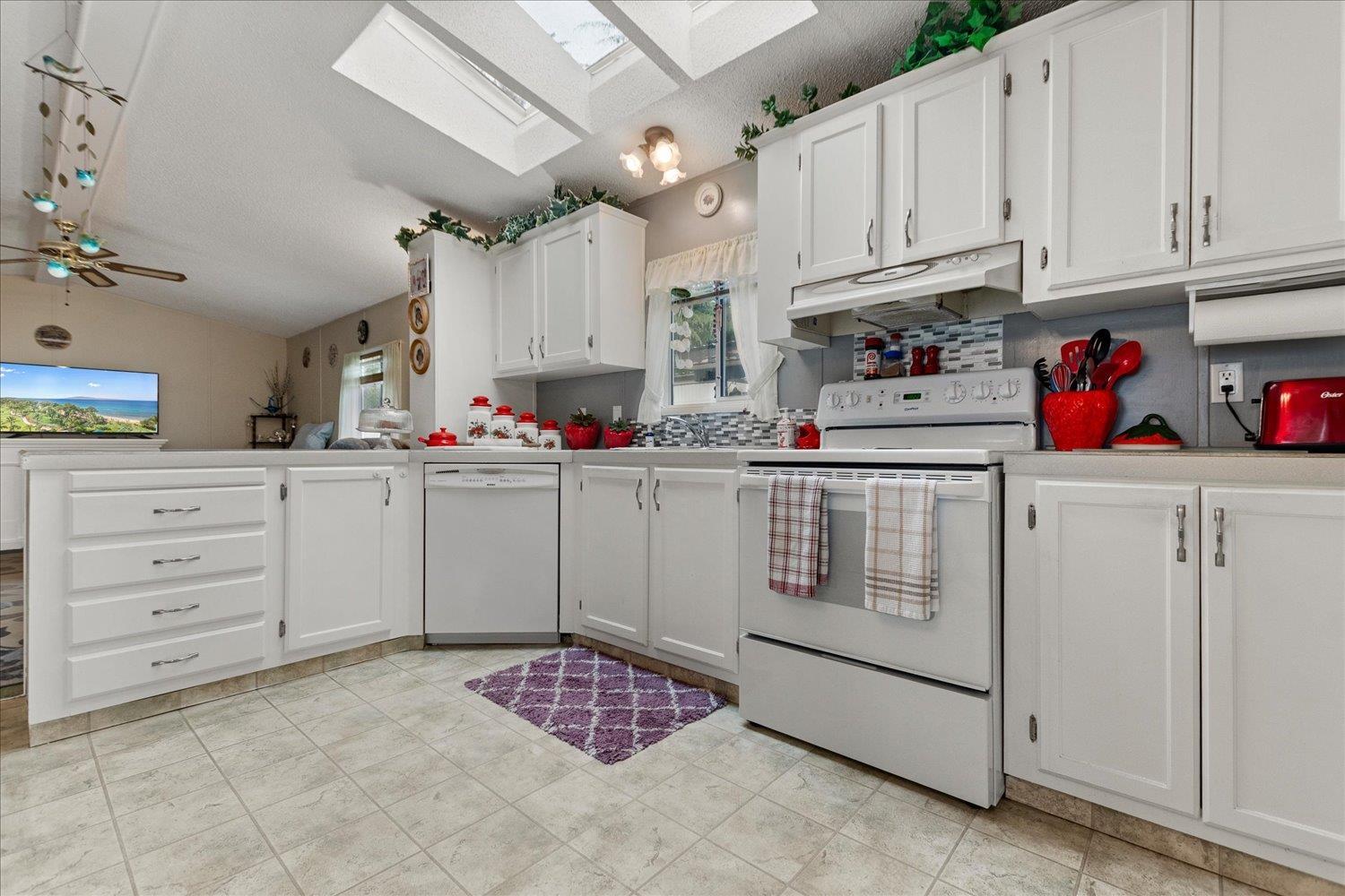 18 46484 CHILLIWACK LAKE ROAD|Chilliwack River Valley