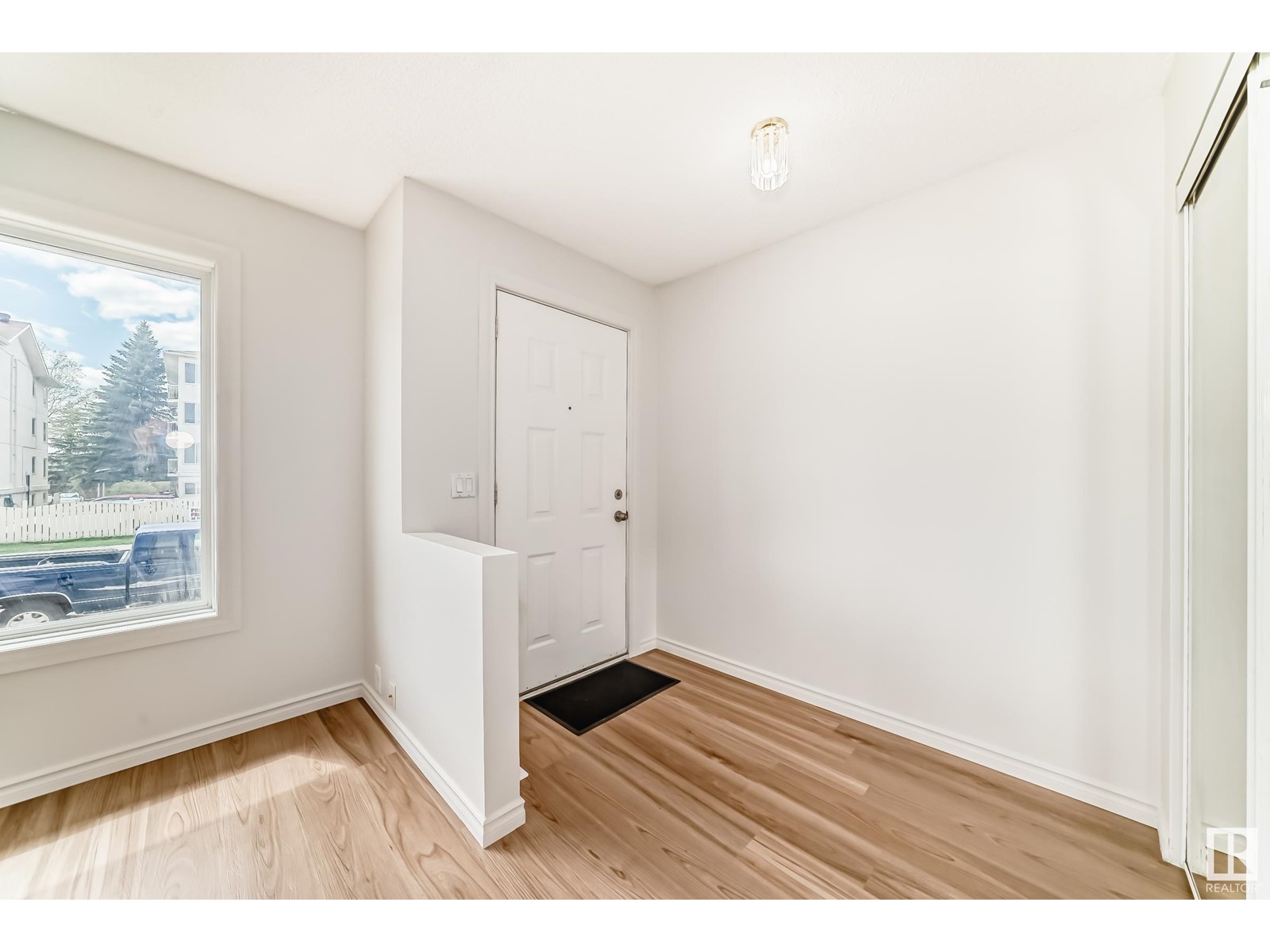 18038 95A AV NW