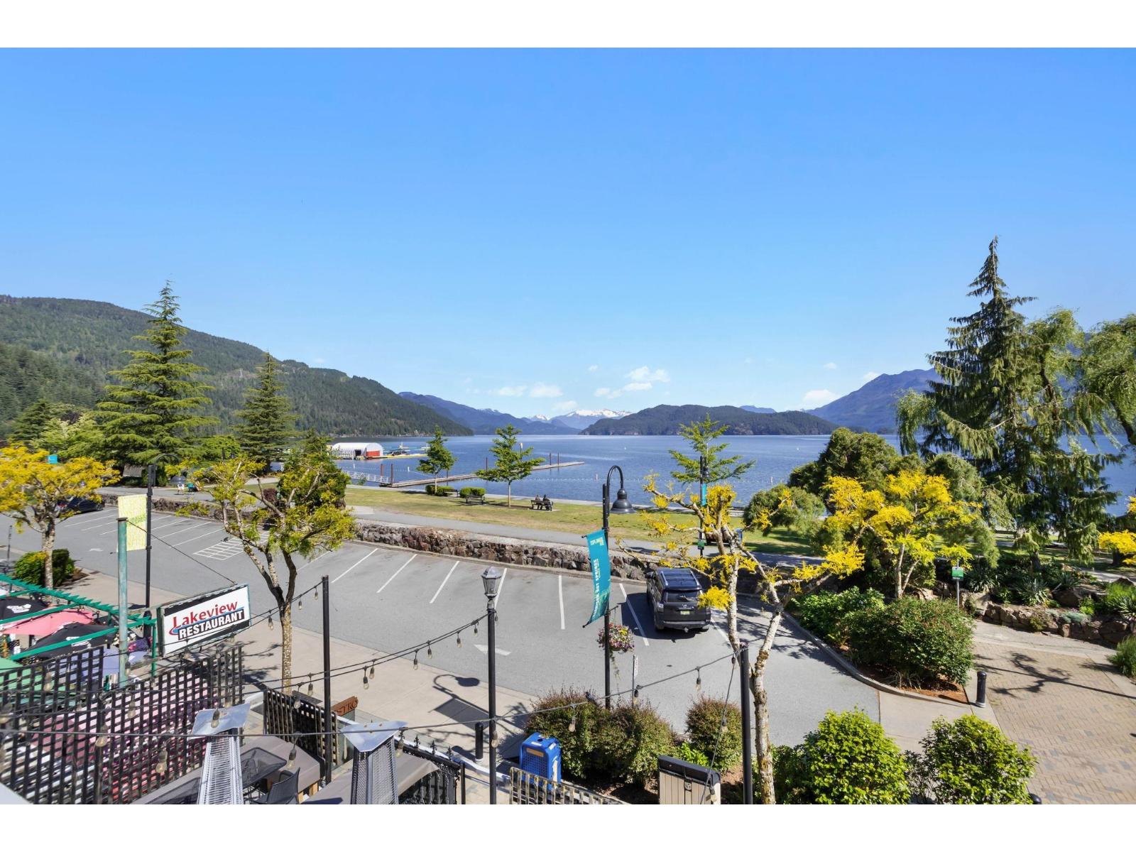 212C 160 ESPLANADE AVENUE|Harrison Hot Springs
