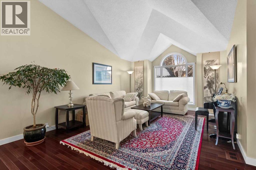 22 Varsity Estates Close NW