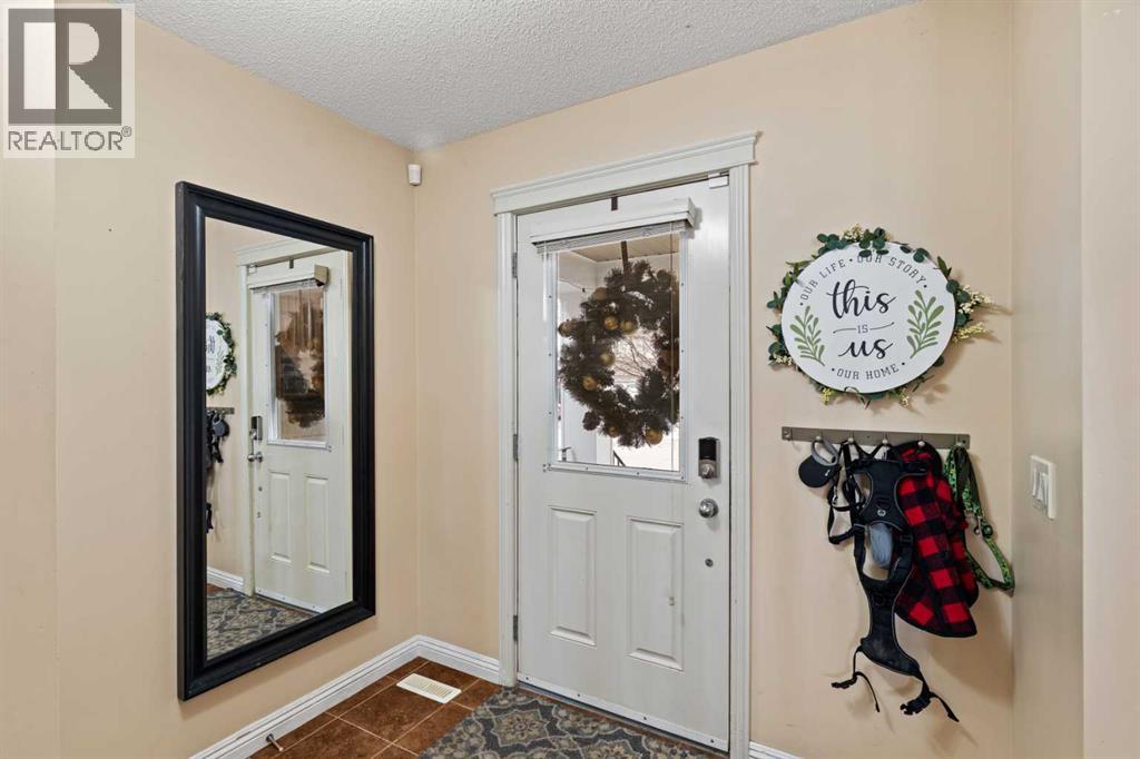 137 Copperleaf Bay SE