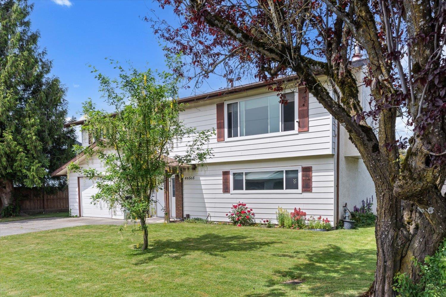 46565 MCCAFFREY BOULEVARD|Chilliwack Proper South