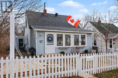 8 ROOSEVELT DRIVE Smiths Falls ON K7A3J8