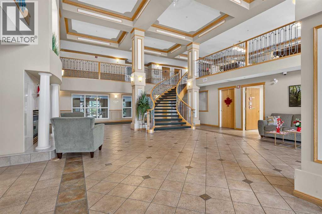 325, 728 Country Hills Road NW
